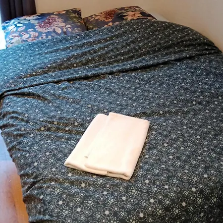 Rdc Donnant Sur Trottoir Apartamento