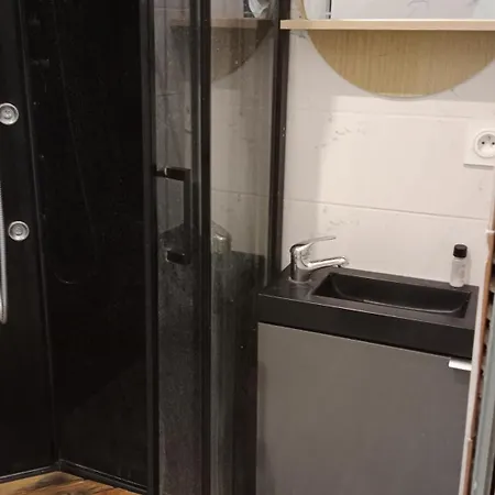 Apartamento Rdc Donnant Sur Trottoir