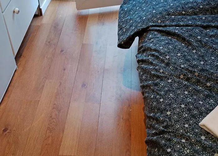 Apartment Rdc Donnant Sur Trottoir *