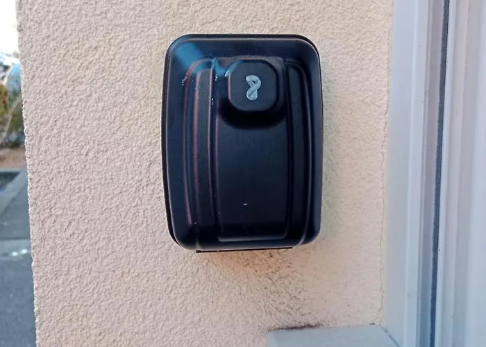 Rdc Donnant Sur Trottoir *